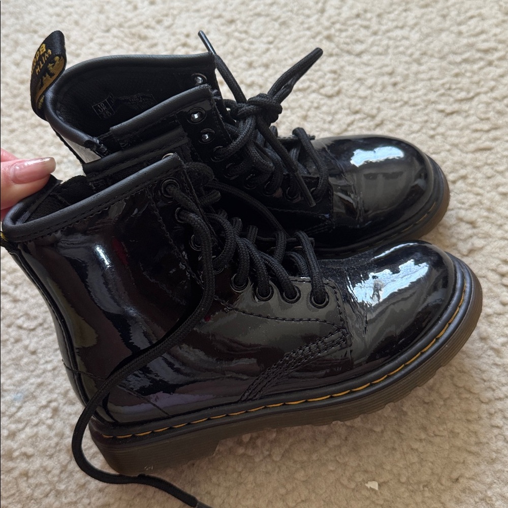 Dr Martens kids Patent Leather Boots like new! - Picture 3 of 5